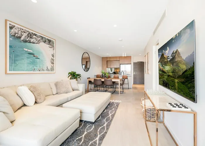 Oceanview Luxury Broadbeach 2 Bedroom